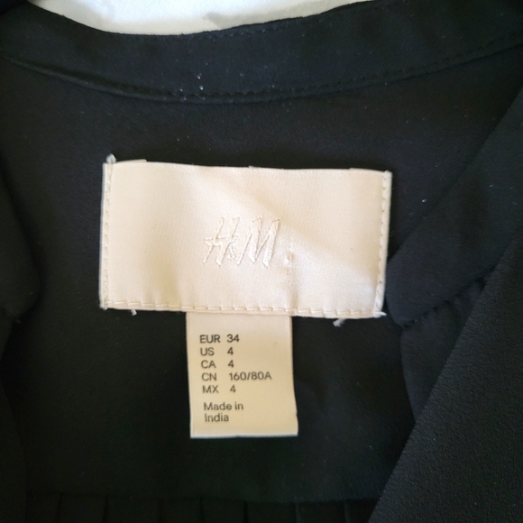 H&M Semi Sheer Button Down V-Neck Top Blouse - Picture 6 of 6